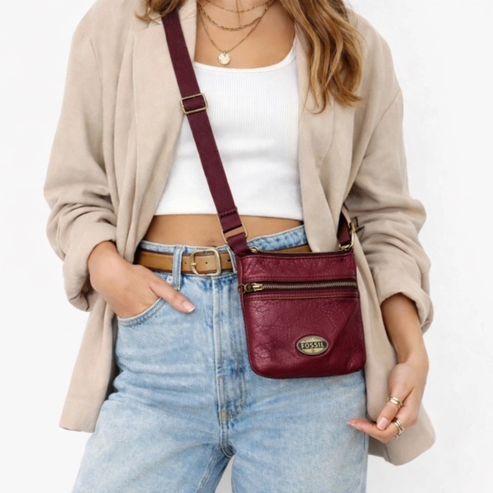 Vintage Fossil Burgundy Leather Crossbody Bag 90s Minimalist Boho
